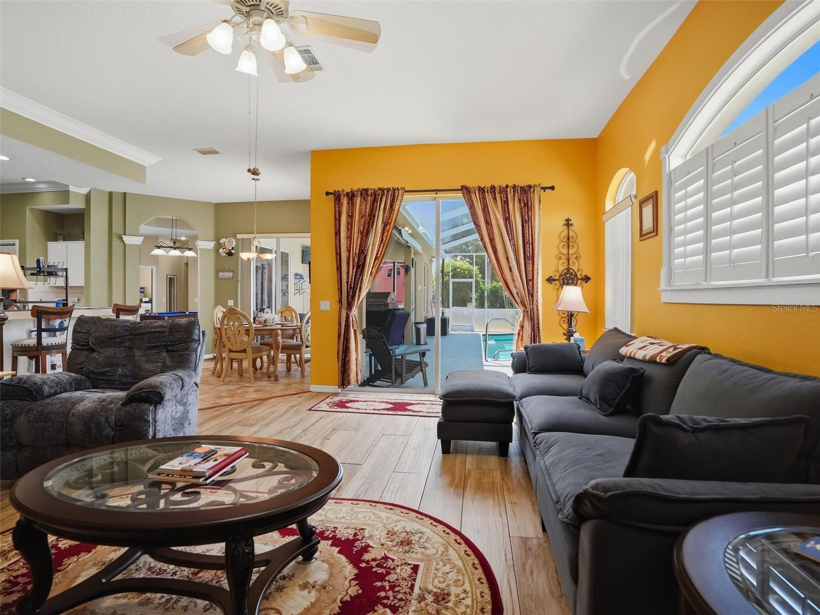 3542 Conifer Loop Property Photo 7