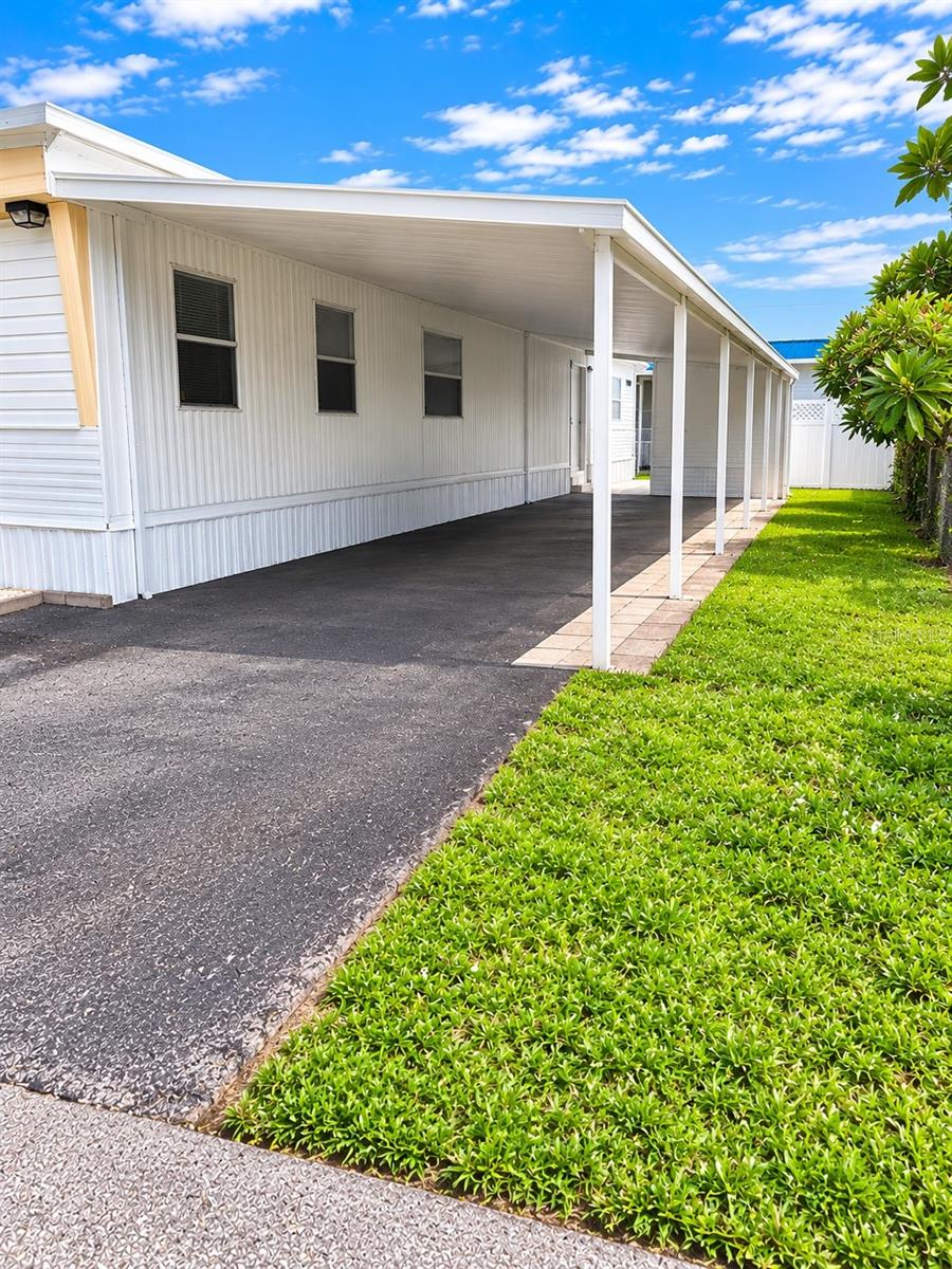 6580 SEMINOLE BLVD #519 Property Photo 1