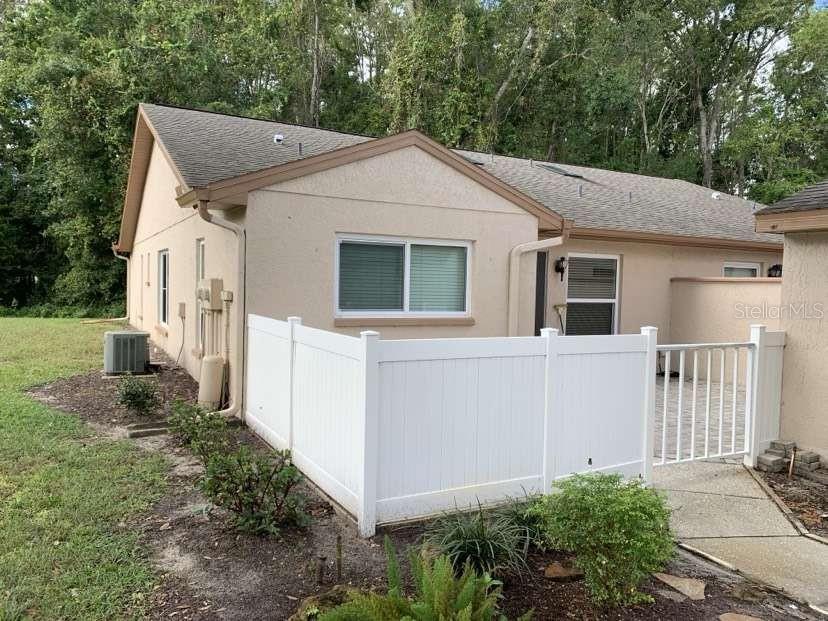 13136 Cypress Hill Dr Property Photo 1