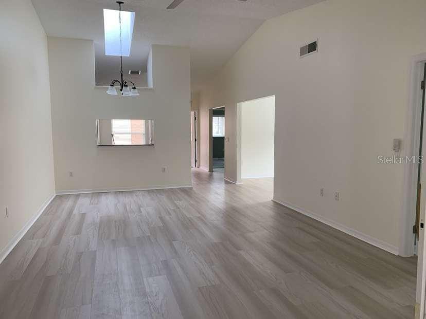 13136 Cypress Hill Dr Property Photo 7