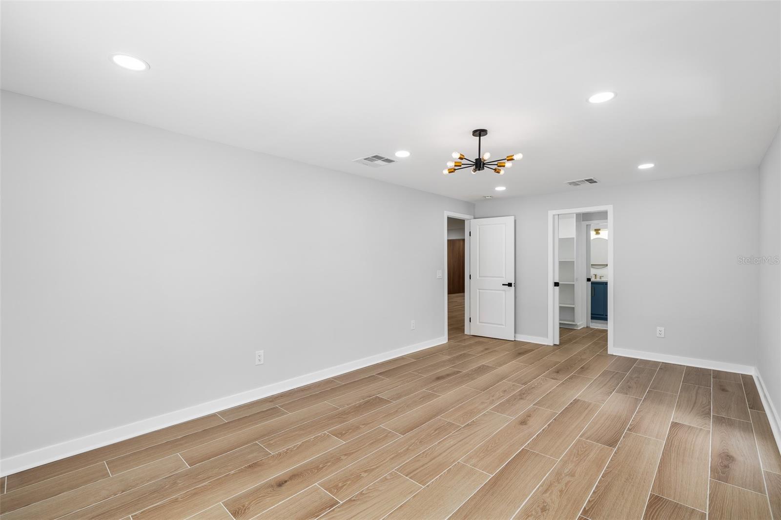 2306 S San Jose Cir Property Photo 19