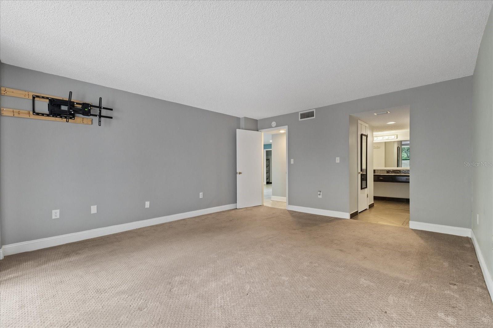 2699 Seville Blvd #105 Property Photo 17