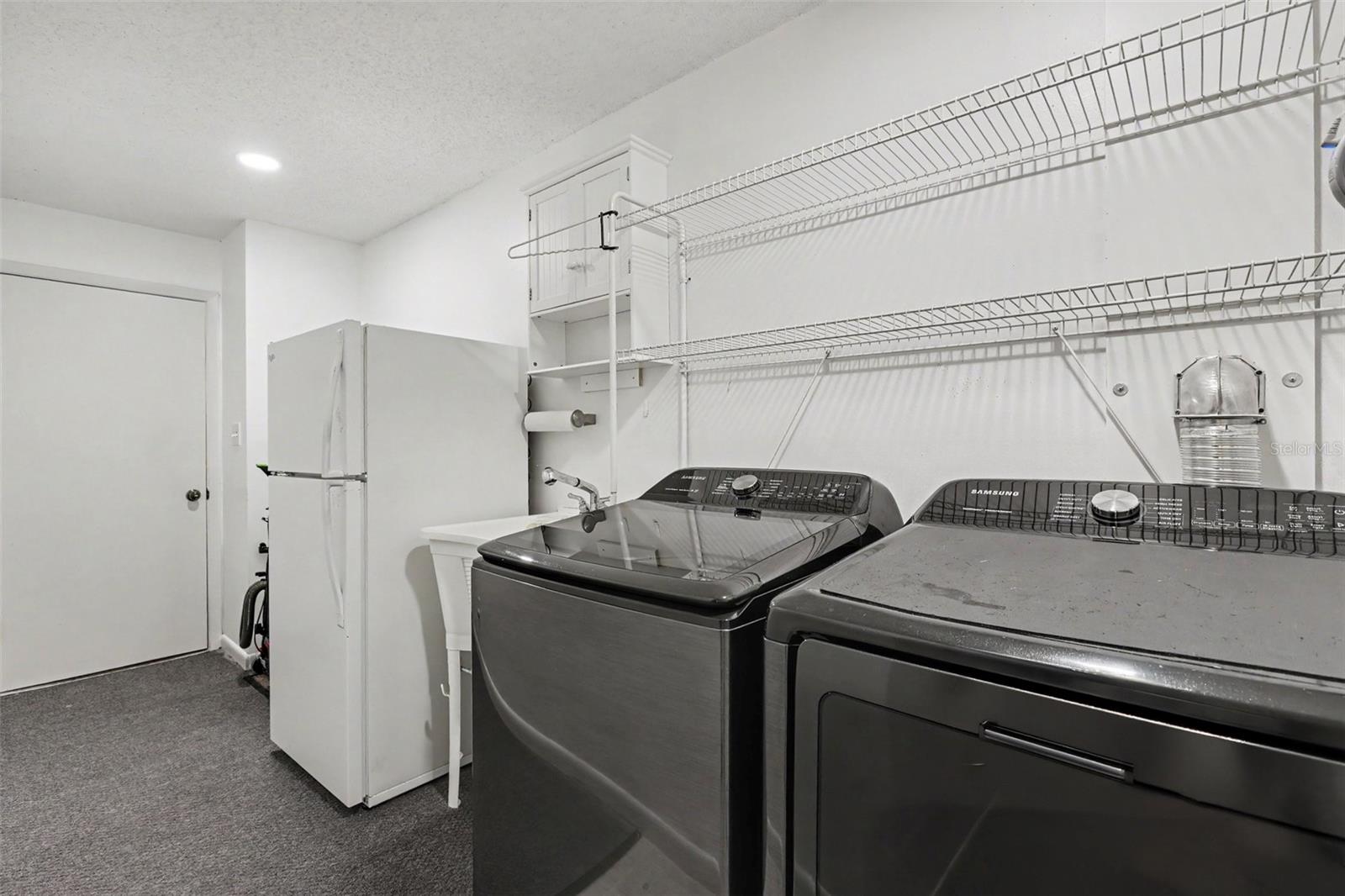 103 Valencia Ct N Property Photo 24