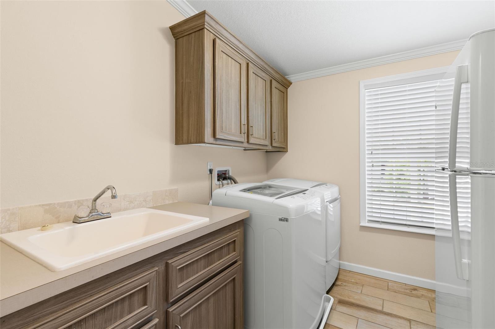 7300 Americana Dr Ne #143 Property Photo 32