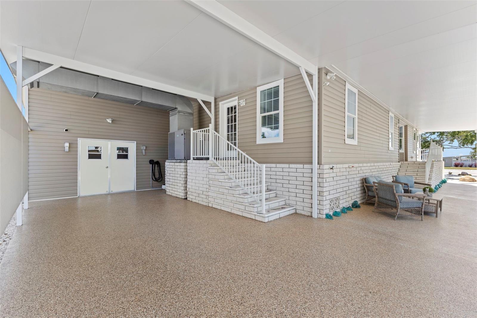 7300 Americana Dr Ne #143 Property Photo 38