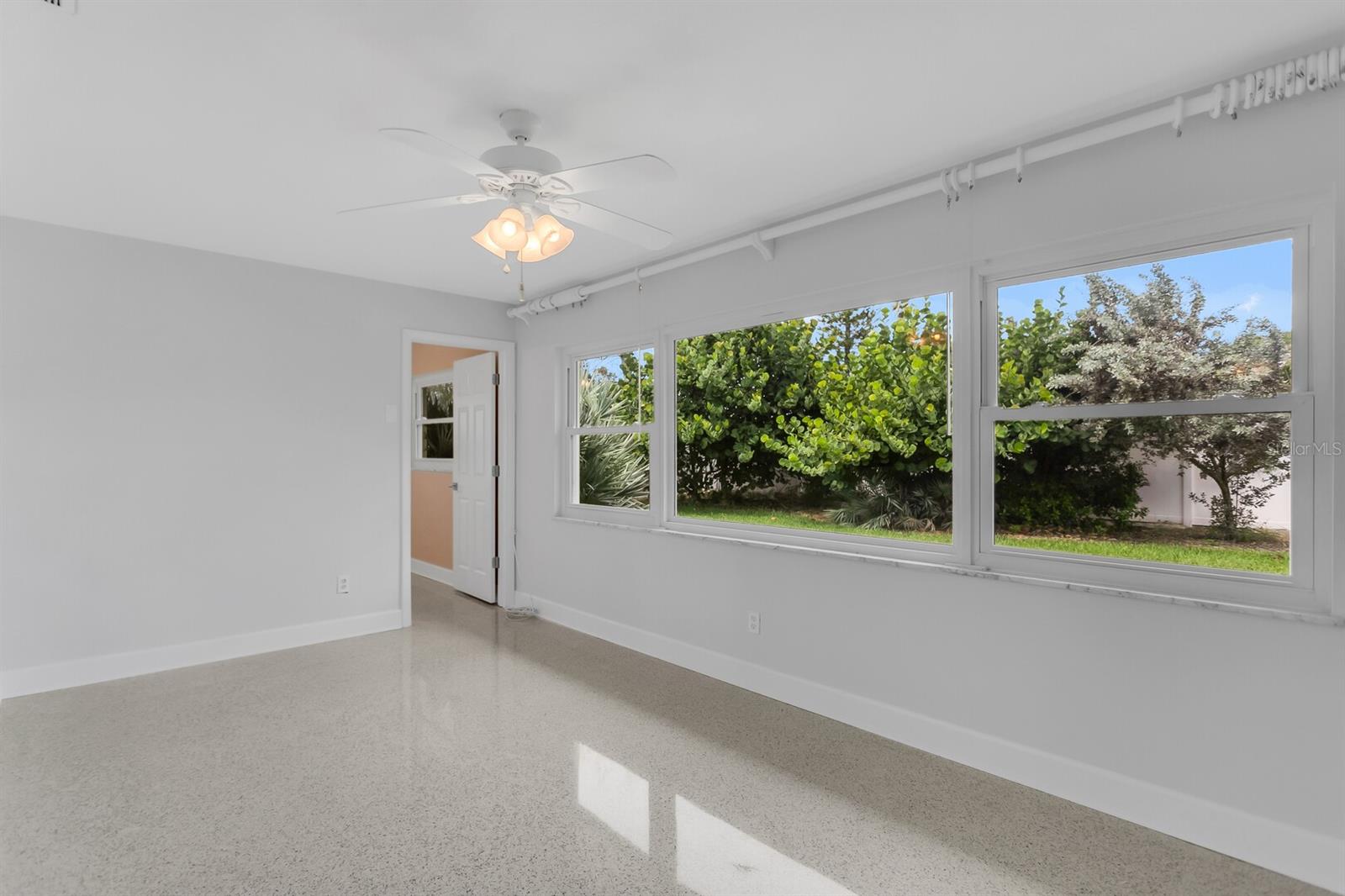 88 New Jersey Dr Property Photo 15