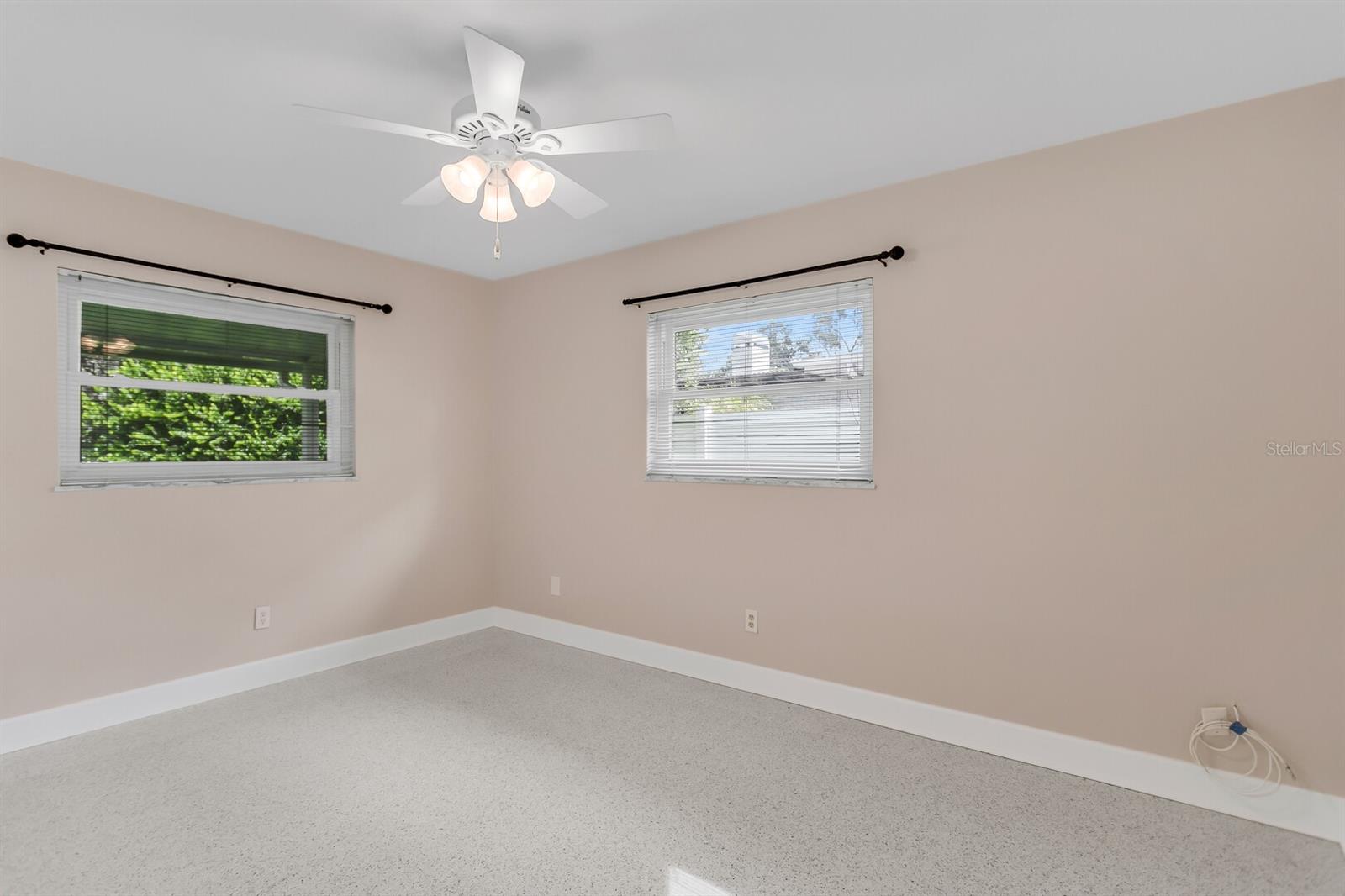 88 New Jersey Dr Property Photo 23