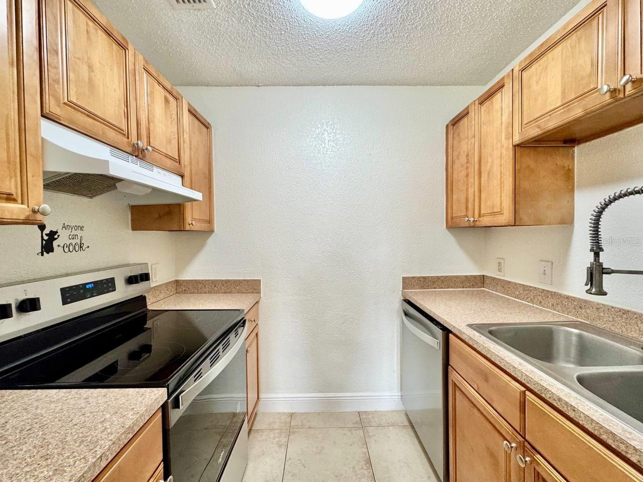 13832 Orange Sunset Dr #202 Property Photo 7