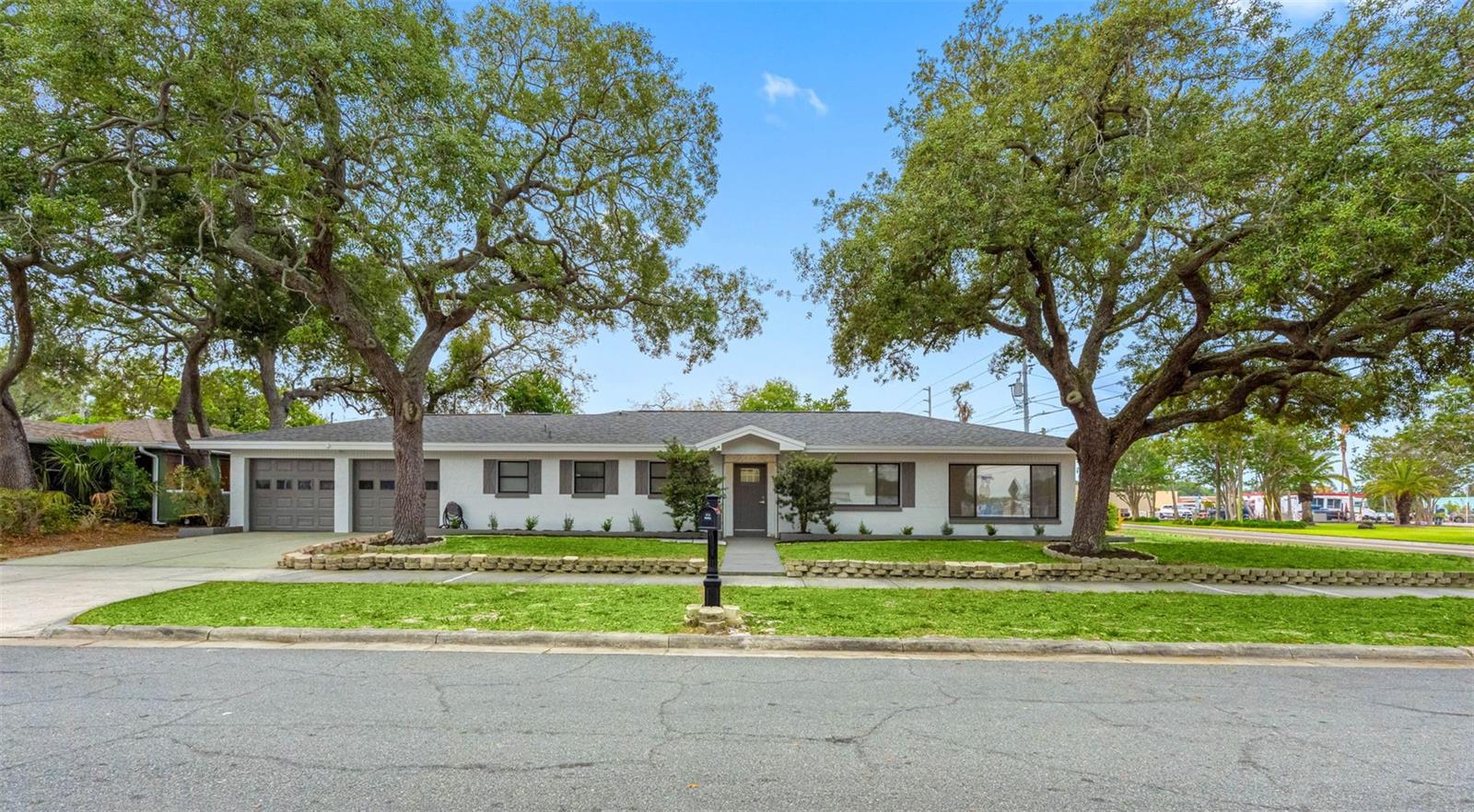 1005 Apache Trl Property Photo