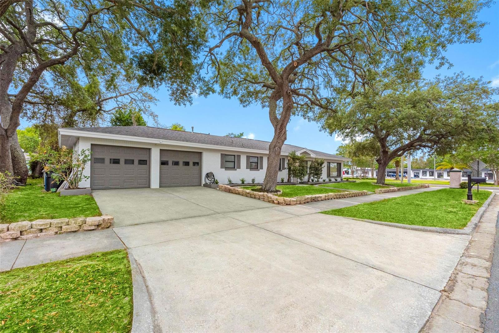 1005 Apache Trl Property Photo 2