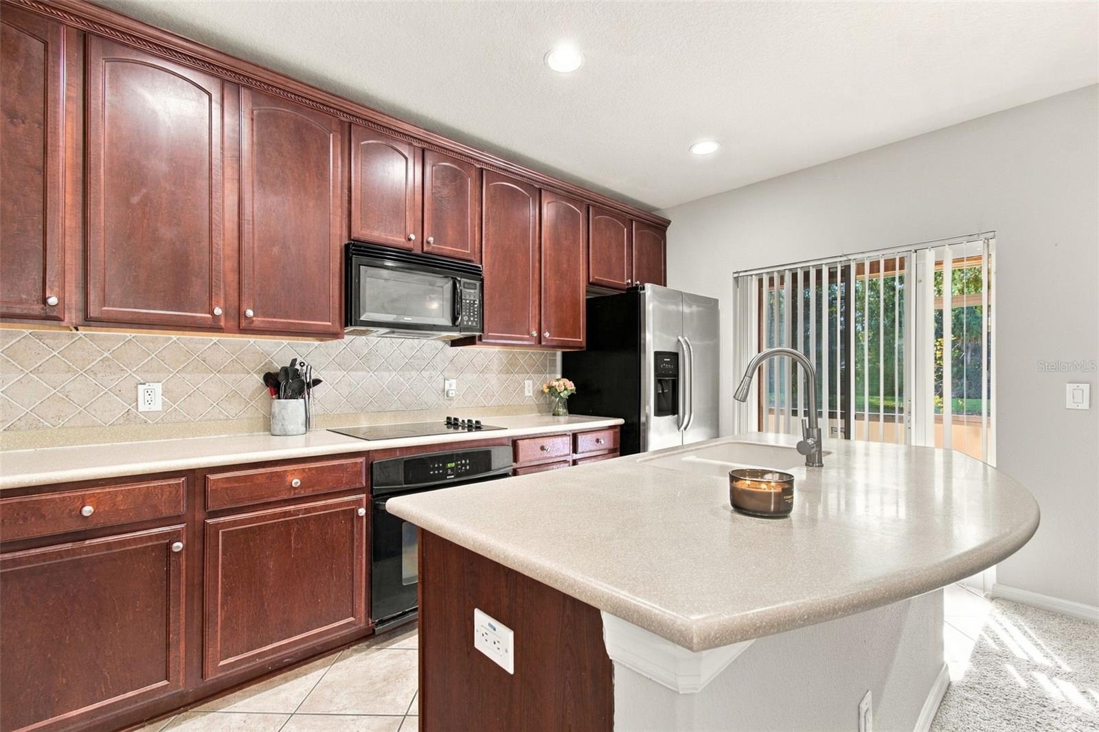 2951 Birchcreek Dr Property Photo 4