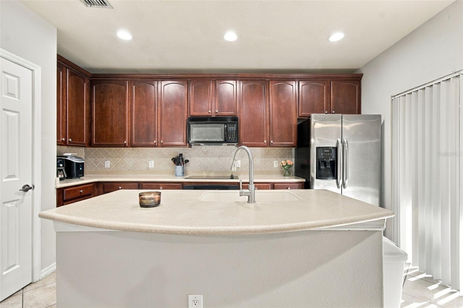 2951 Birchcreek Dr Property Photo 5