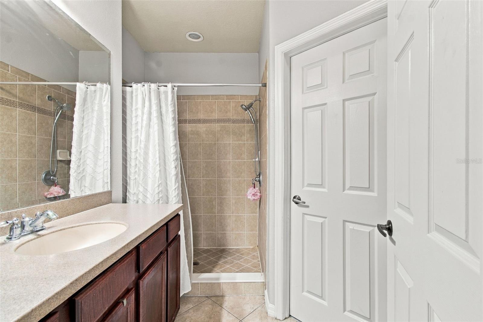 2951 Birchcreek Dr Property Photo 18
