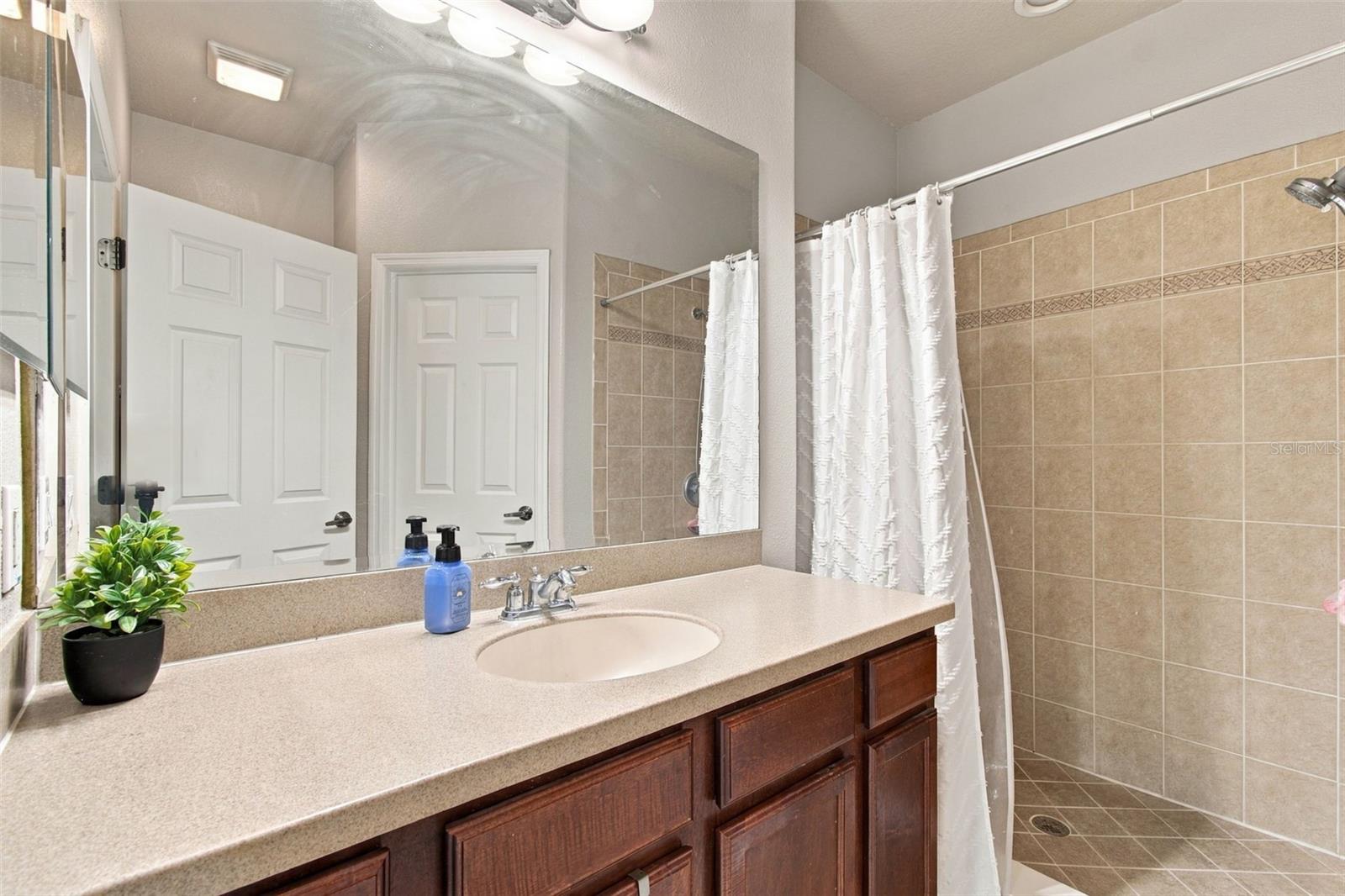 2951 Birchcreek Dr Property Photo 19