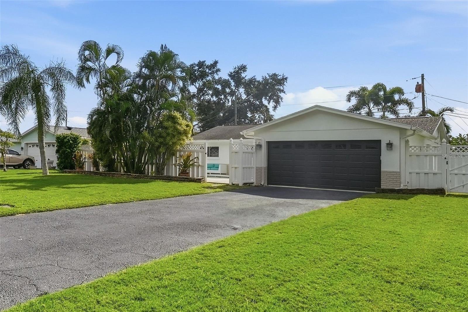 5860 BAYSHORE DR Property Photo 1