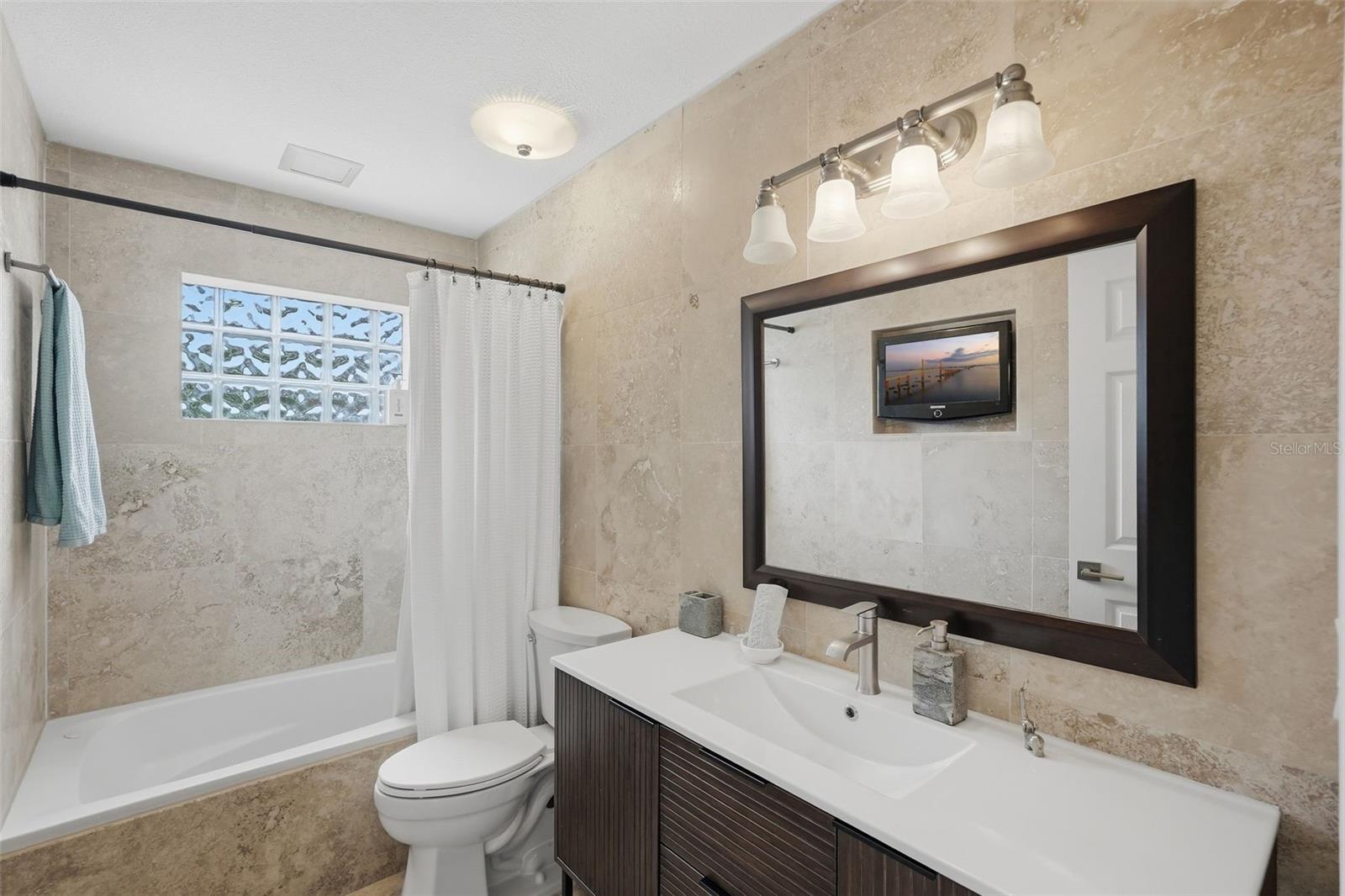 5860 Bayshore Dr Property Photo 22