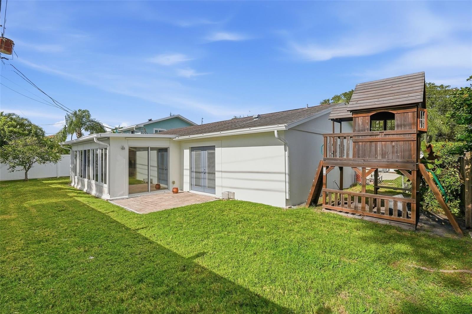 5860 Bayshore Dr Property Photo 23