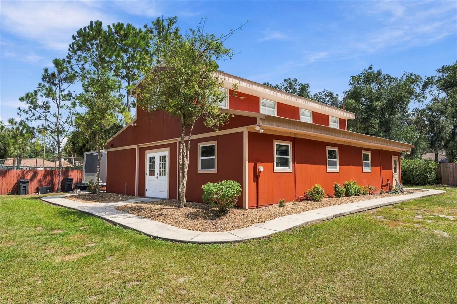 115 Hickory Creek Dr Property Photo 3