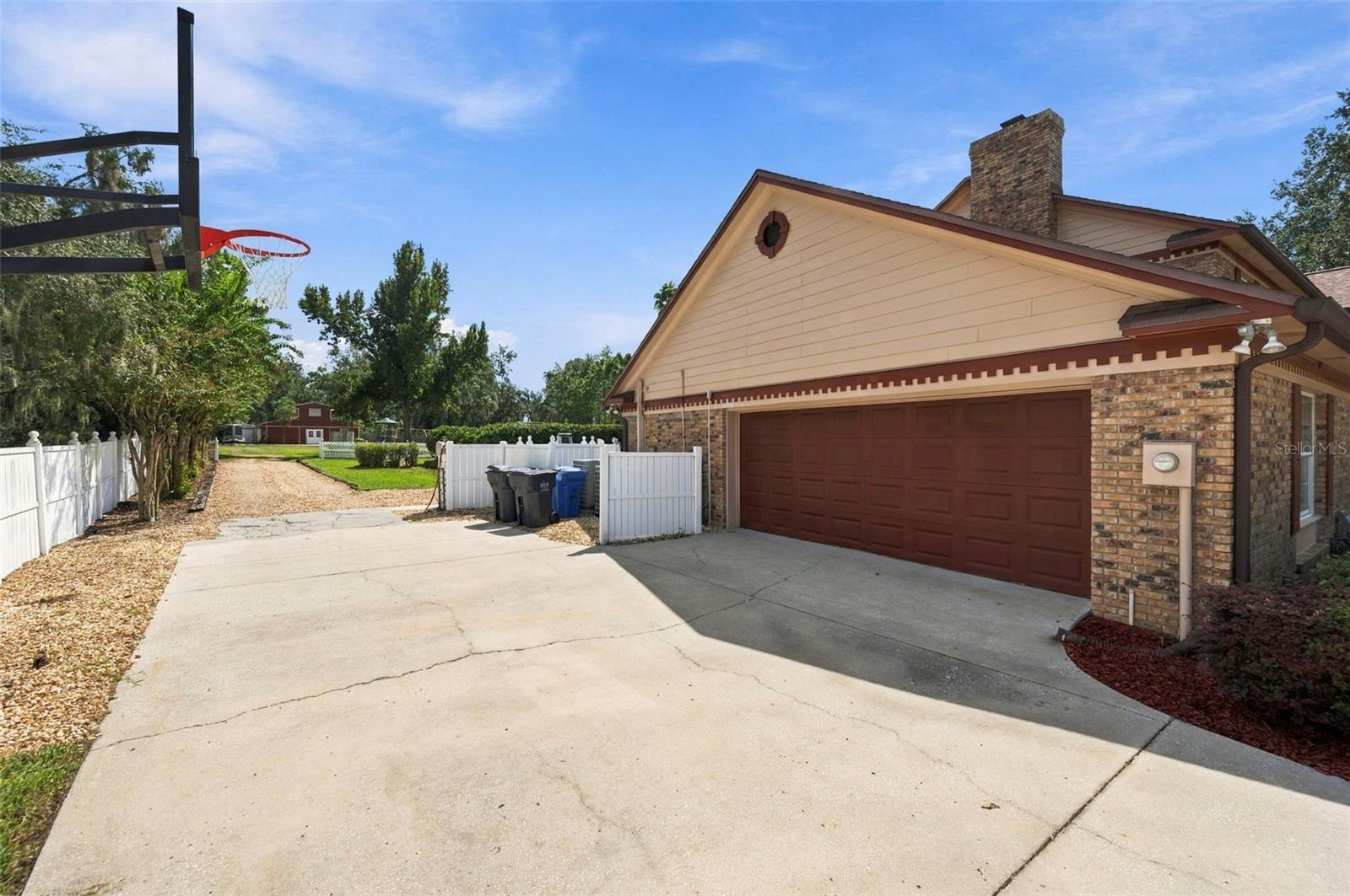 115 Hickory Creek Dr Property Photo 10