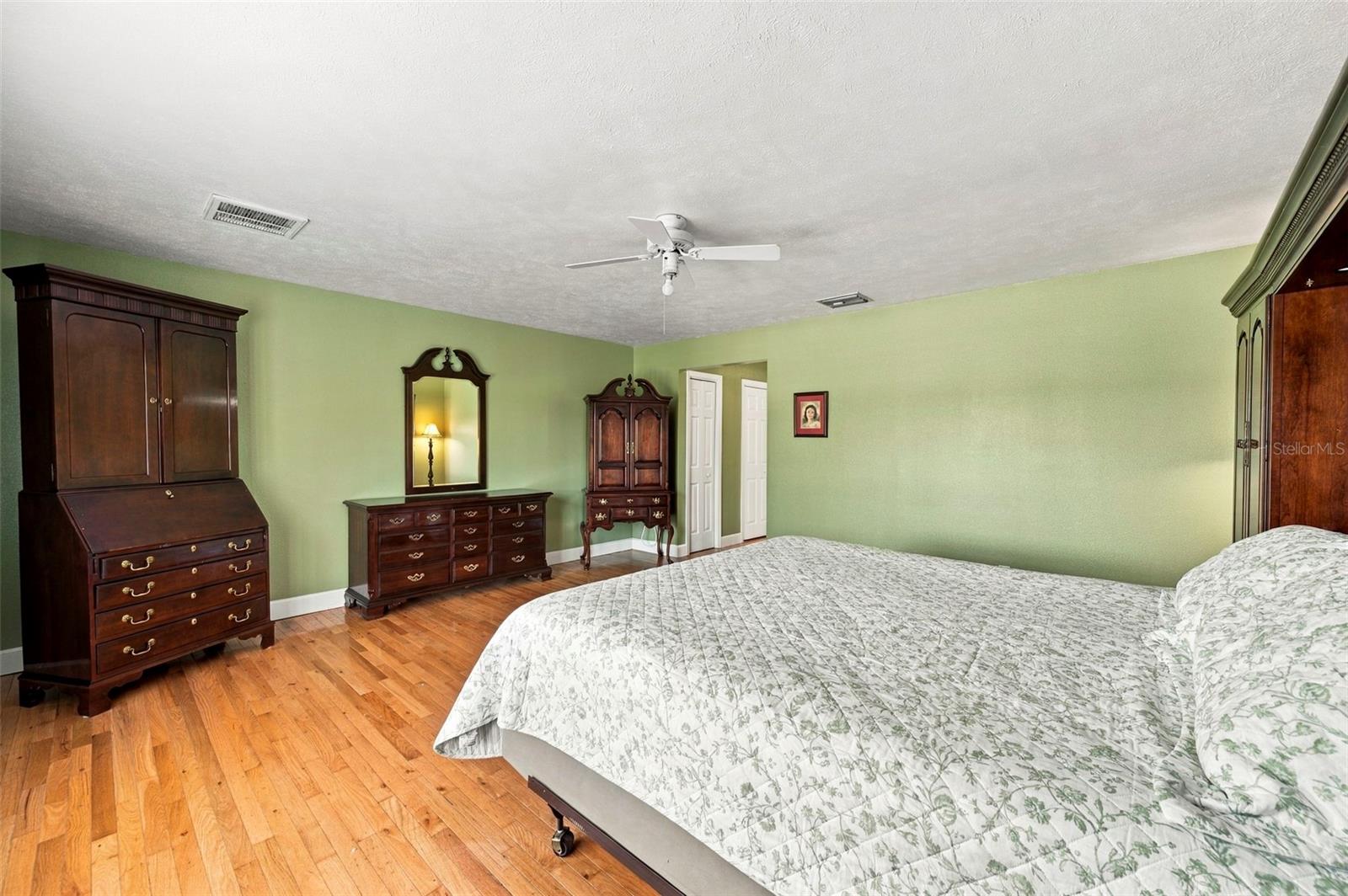 115 Hickory Creek Dr Property Photo 41