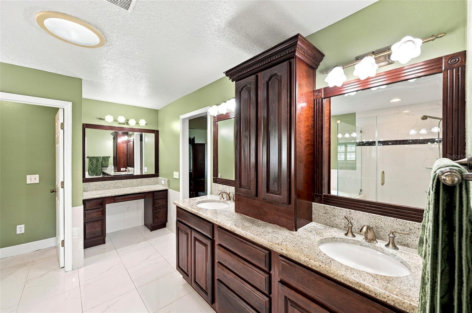 115 Hickory Creek Dr Property Photo 45