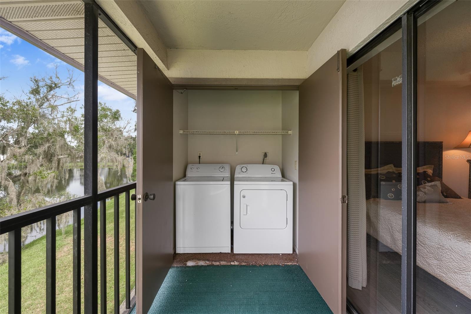 210 Woodlake Wynde Property Photo 21