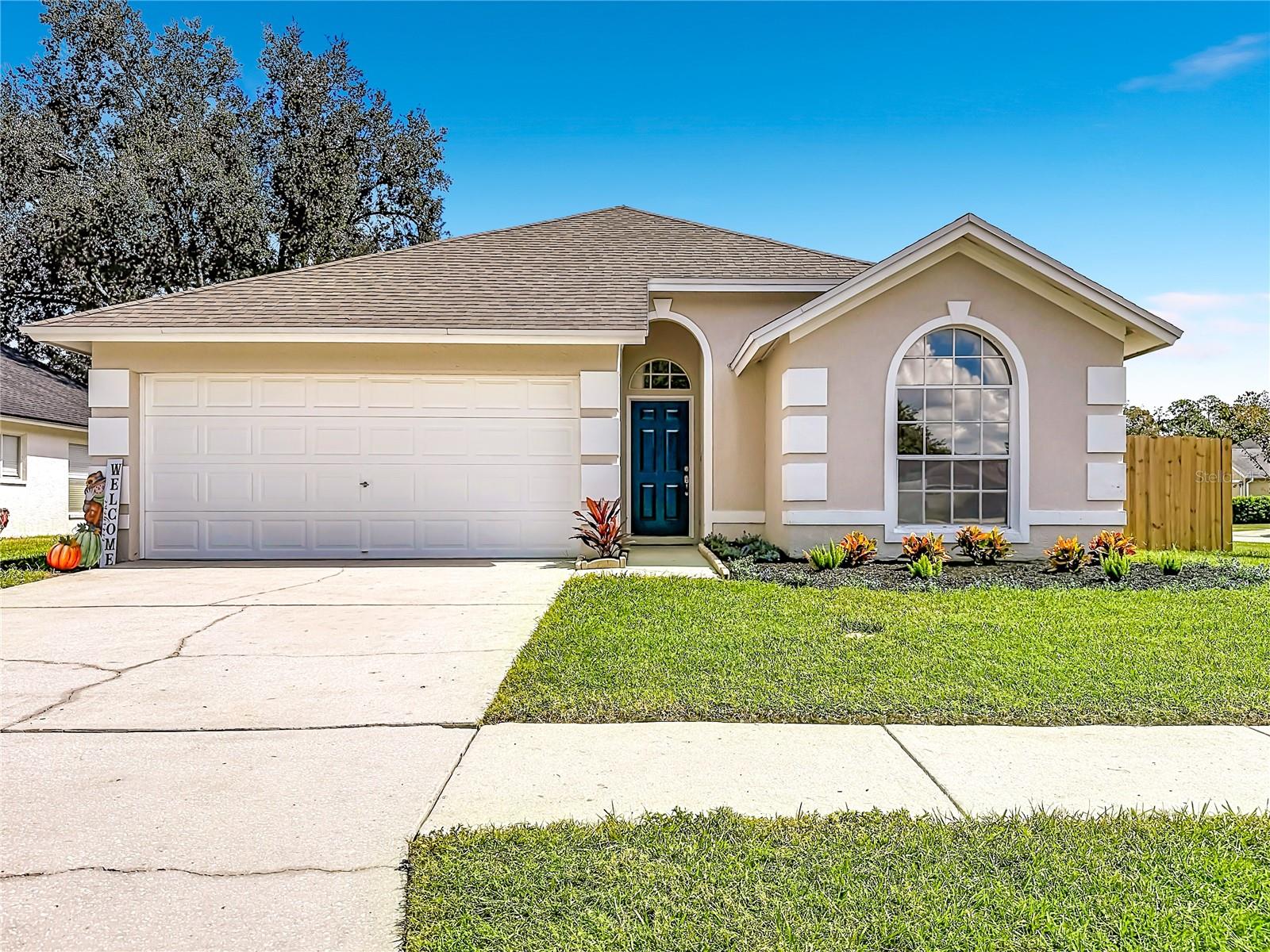5818 Azure Dr Property Photo 1
