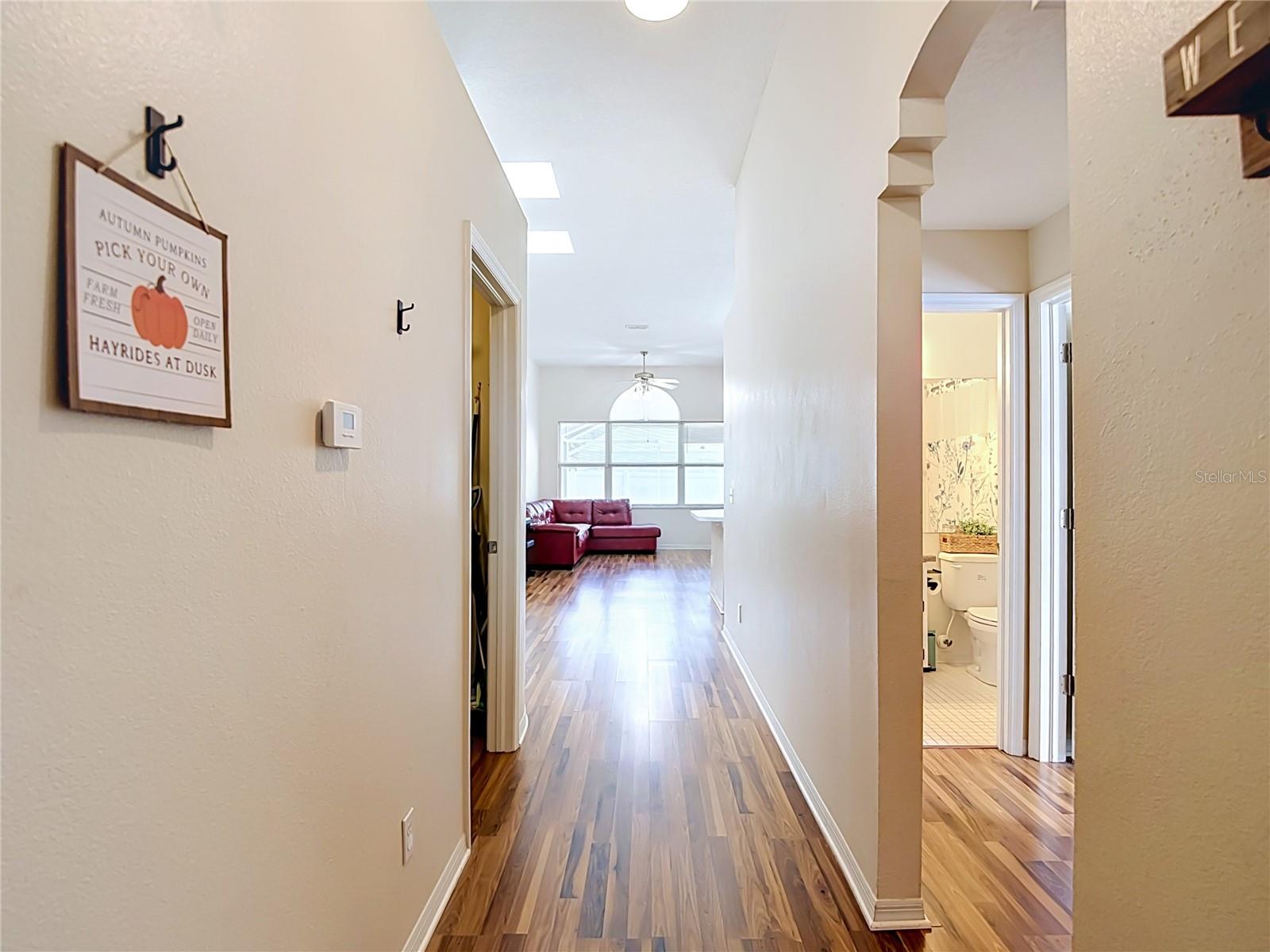 5818 Azure Dr Property Photo 5