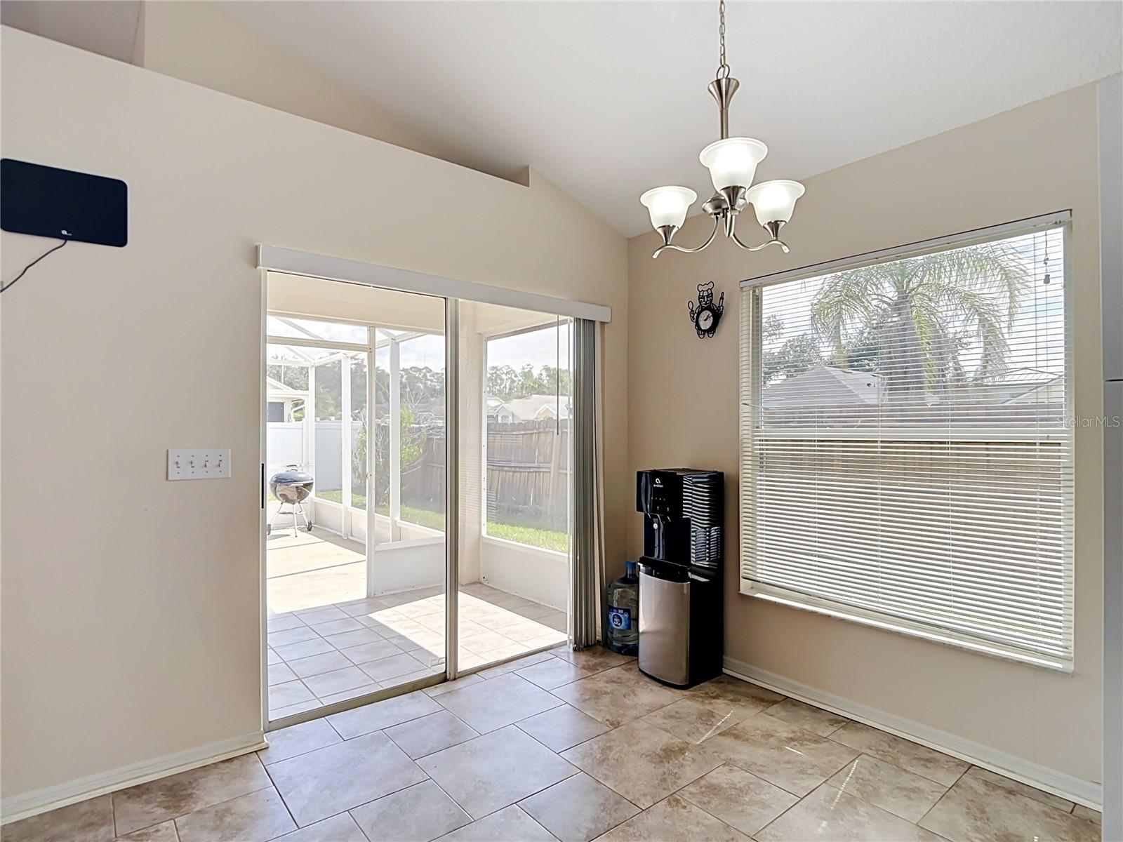 5818 Azure Dr Property Photo 20