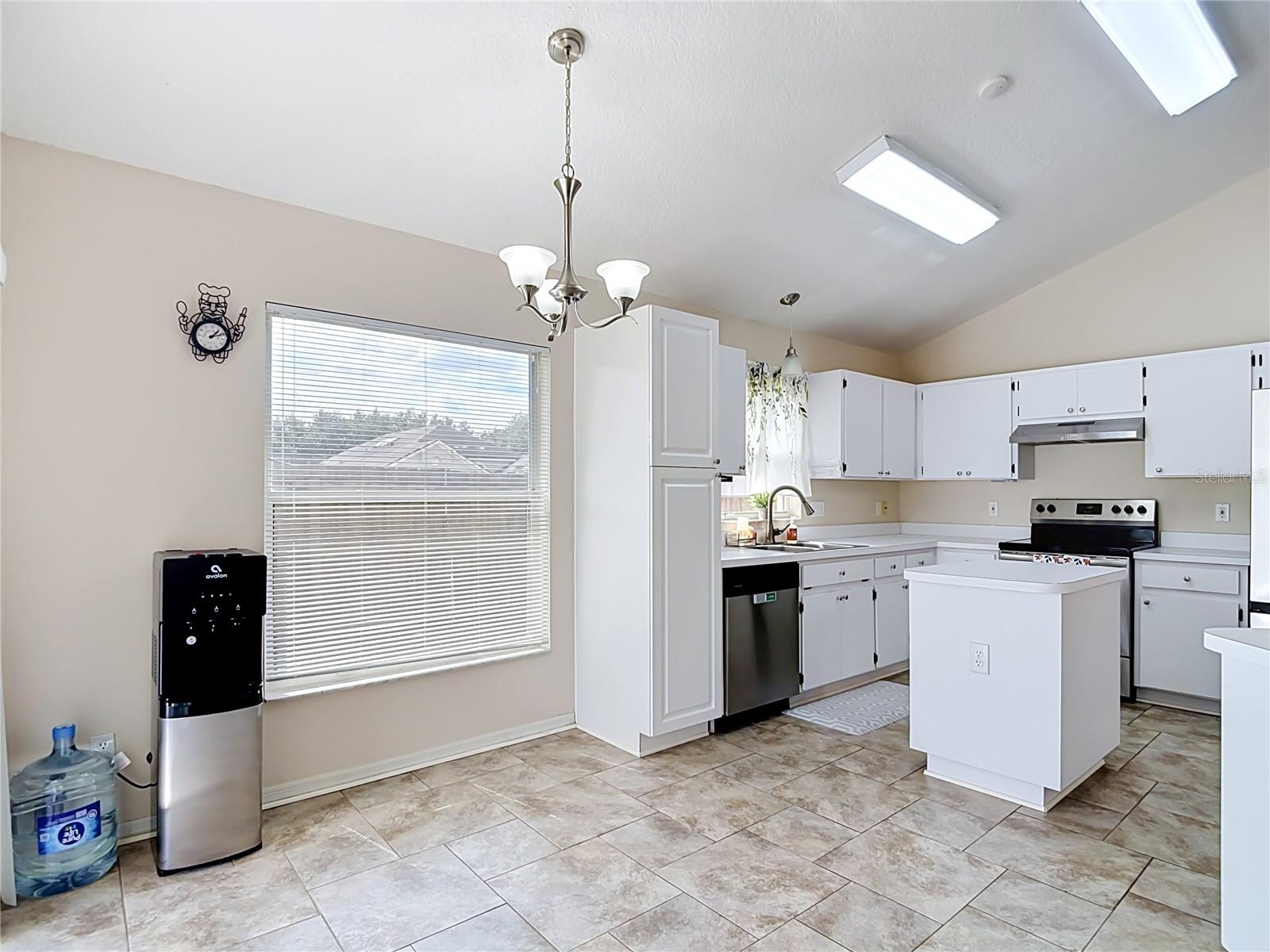 5818 Azure Dr Property Photo 23
