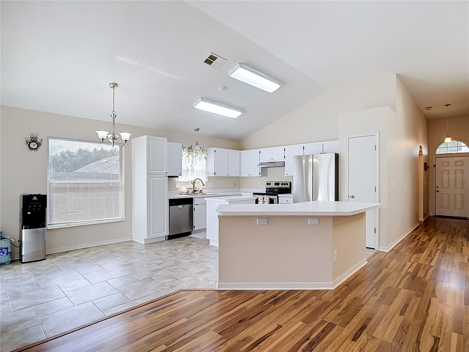 5818 Azure Dr Property Photo 24