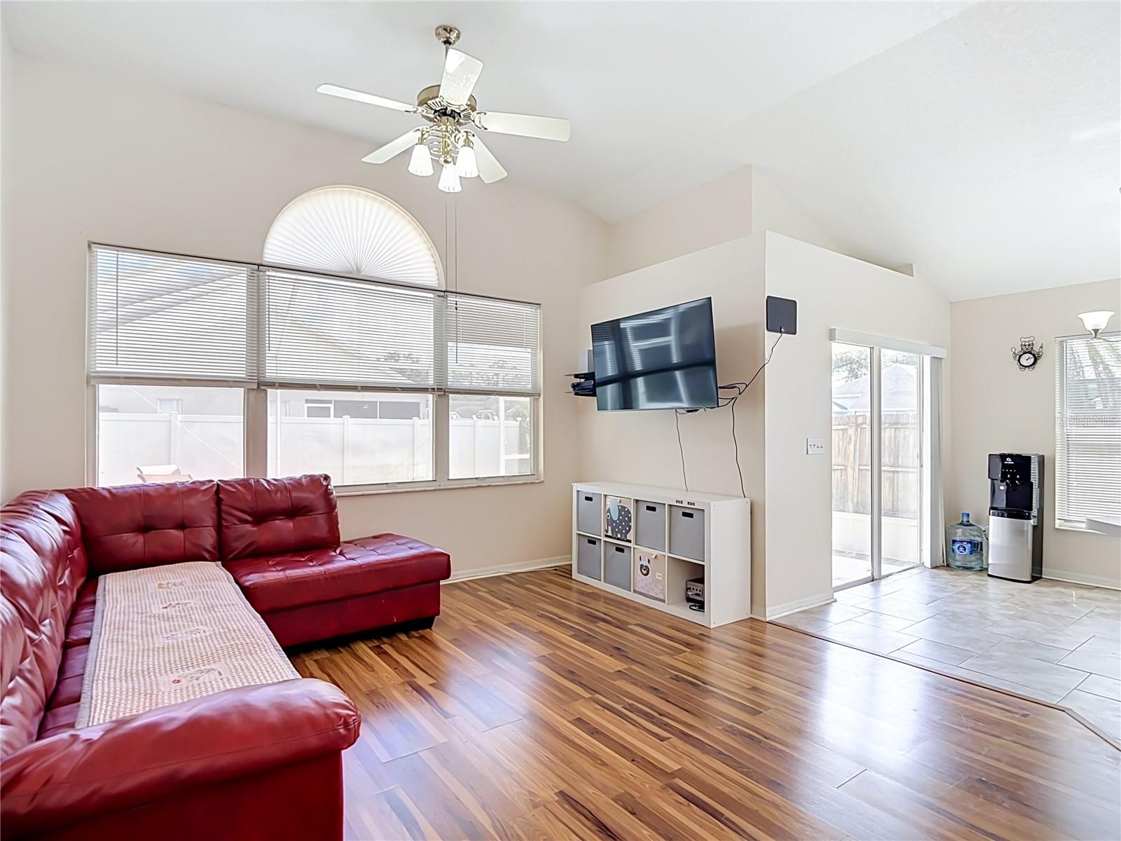 5818 Azure Dr Property Photo 25