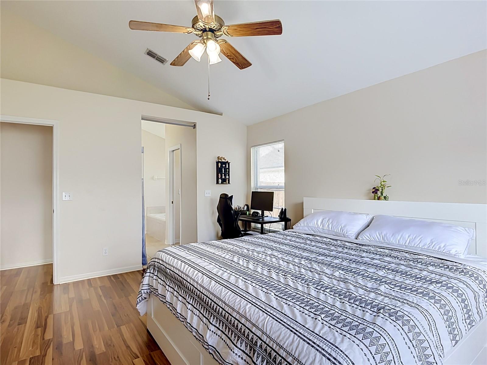 5818 Azure Dr Property Photo 33