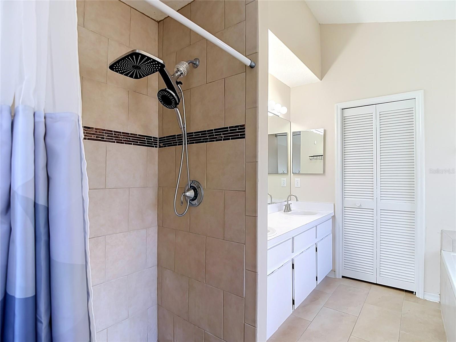 5818 Azure Dr Property Photo 35