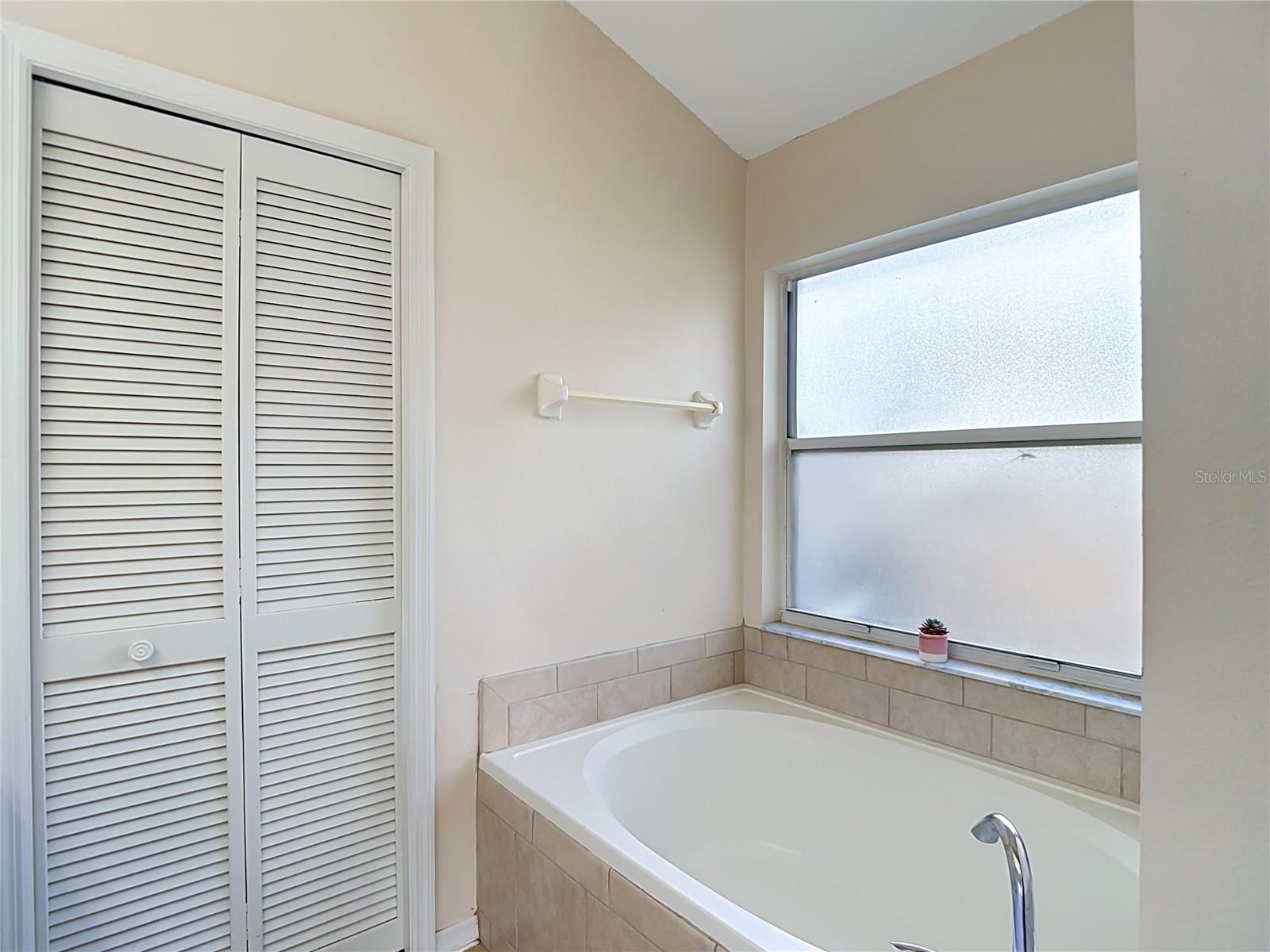 5818 Azure Dr Property Photo 37