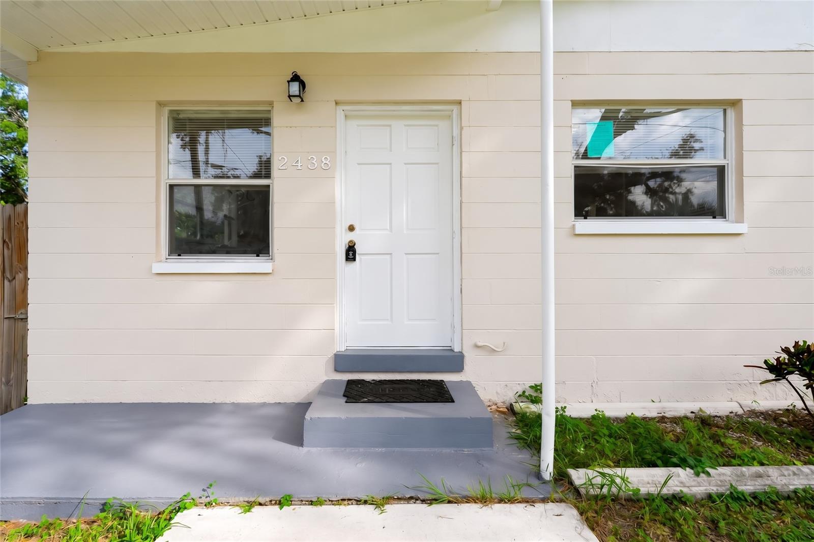 2438 N Ramona Cir Property Photo 5