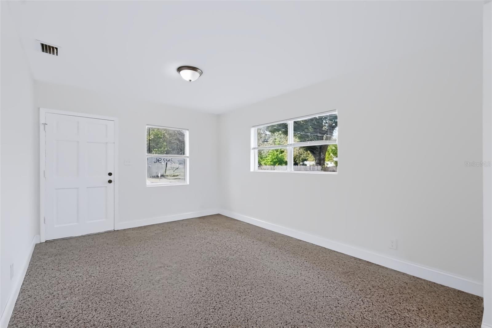 2438 N Ramona Cir Property Photo 7