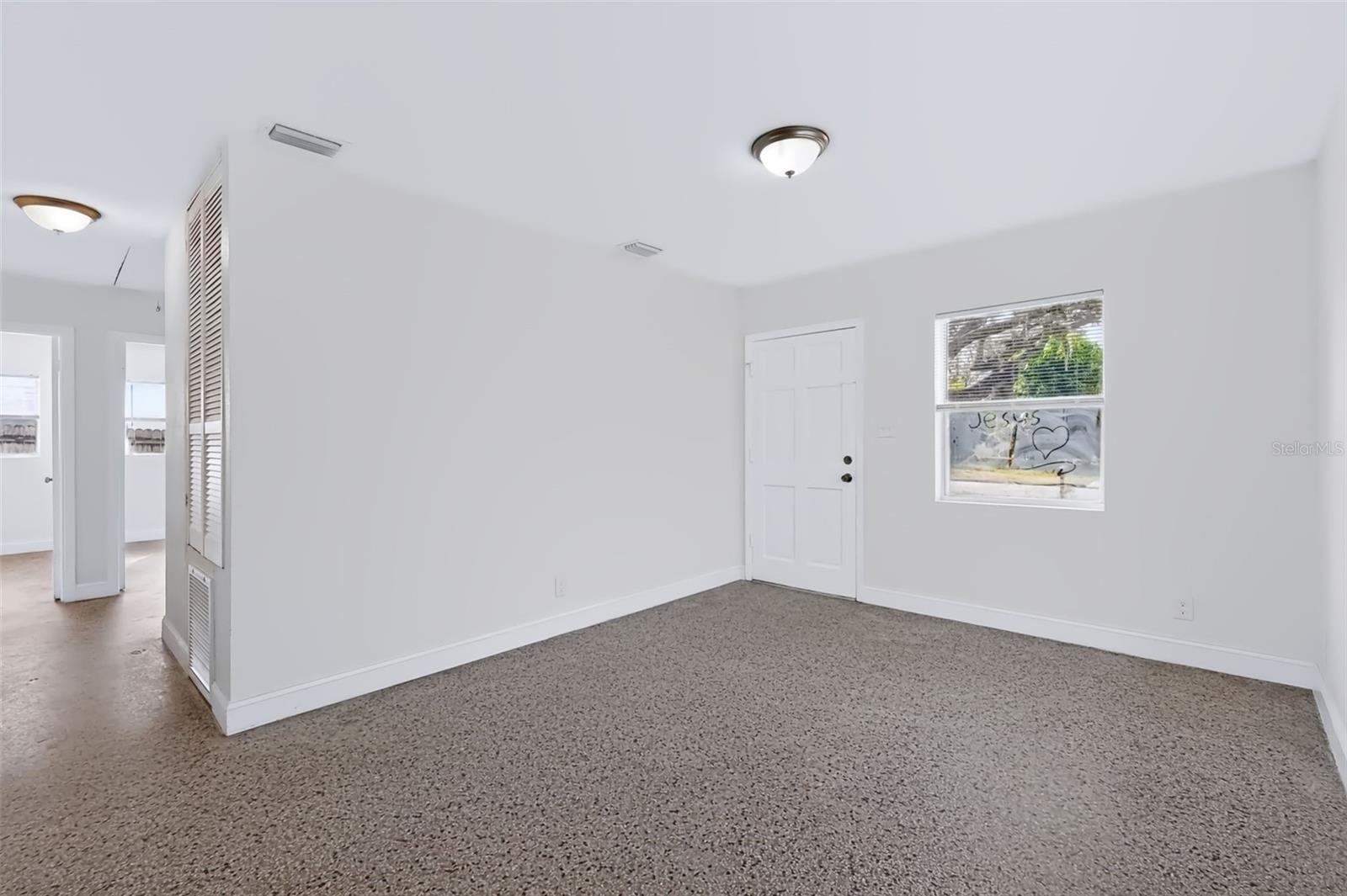 2438 N Ramona Cir Property Photo 8