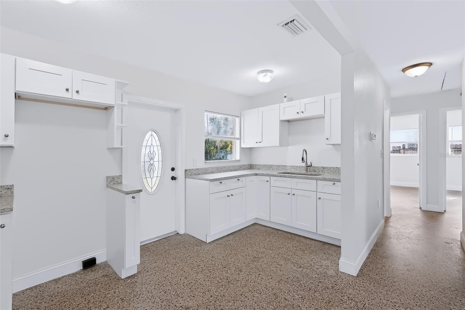 2438 N Ramona Cir Property Photo 11