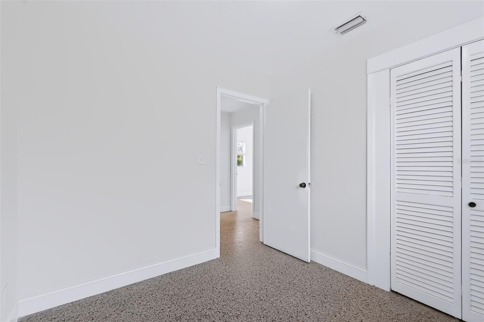 2438 N Ramona Cir Property Photo 17