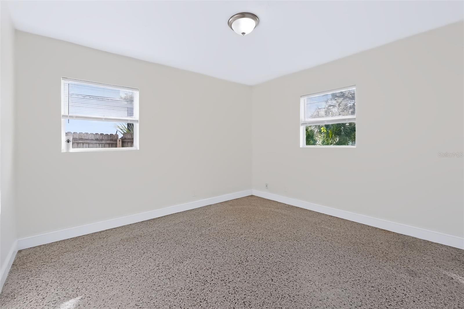 2438 N Ramona Cir Property Photo 18
