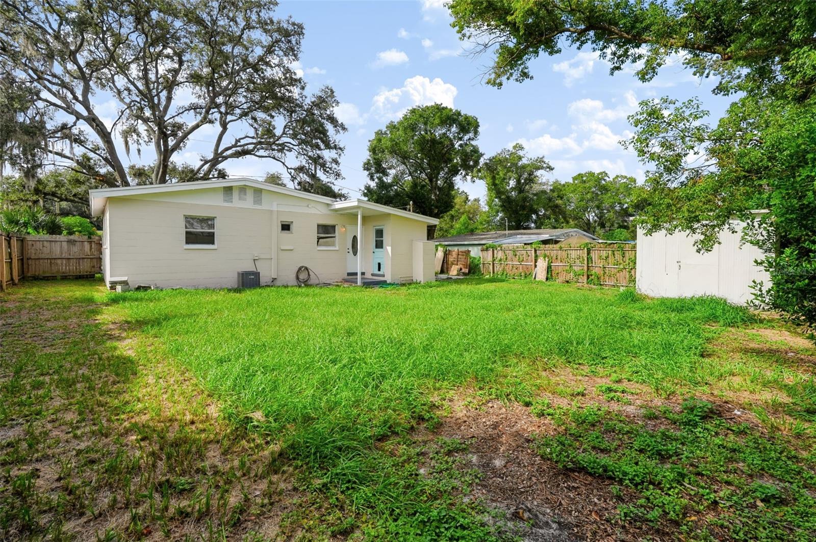 2438 N Ramona Cir Property Photo 24