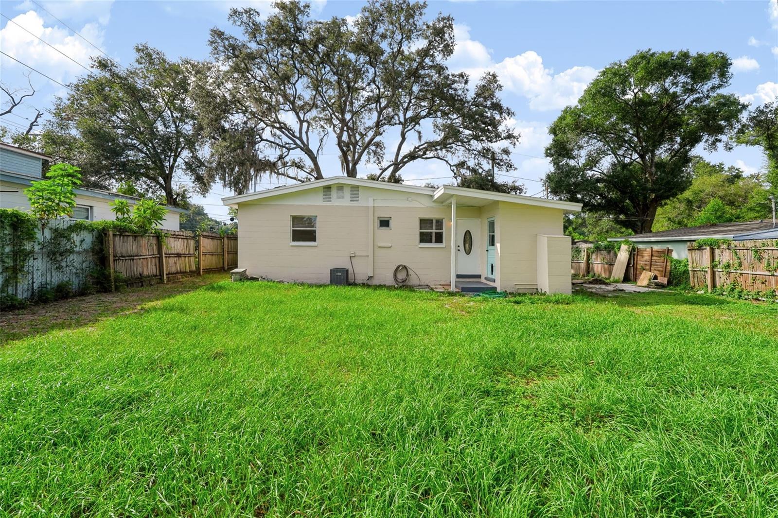 2438 N Ramona Cir Property Photo 25