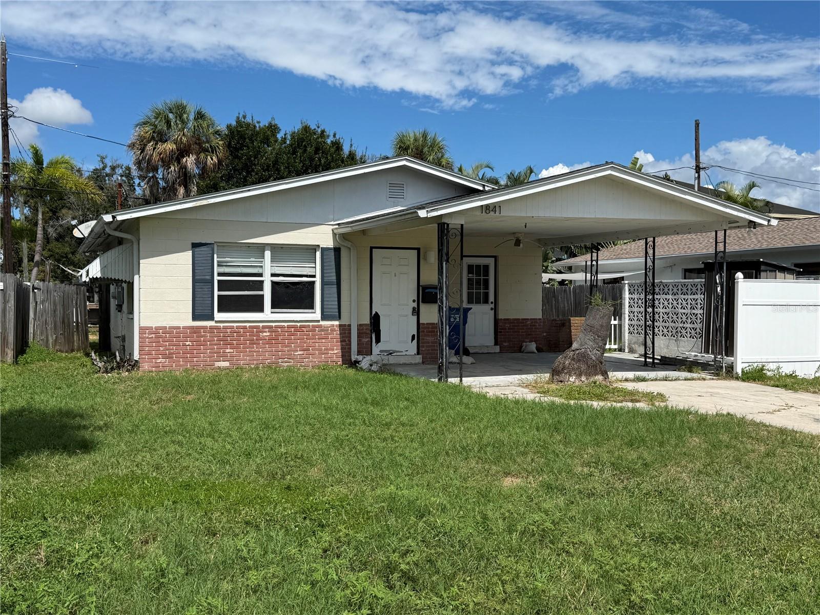 1841 SHORE ACRES BLVD NE Property Photo 1