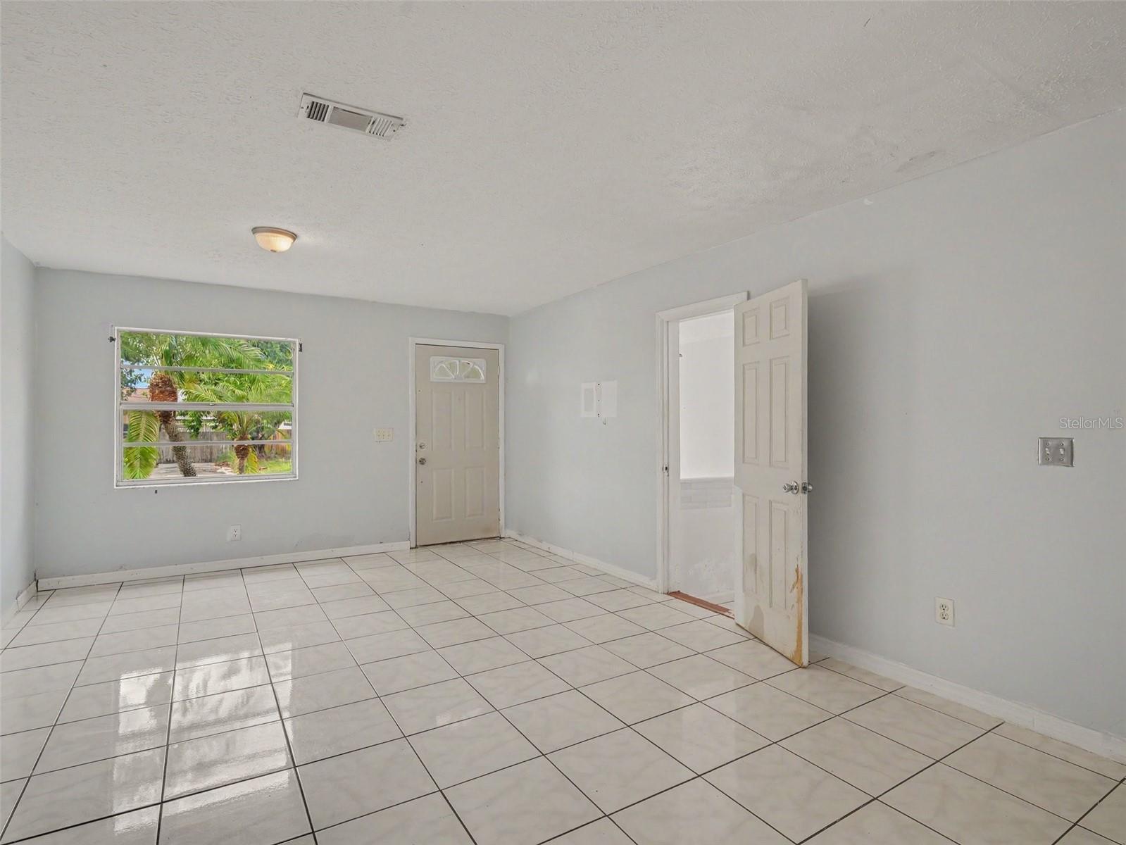 520 Fairhope Dr Property Photo 8