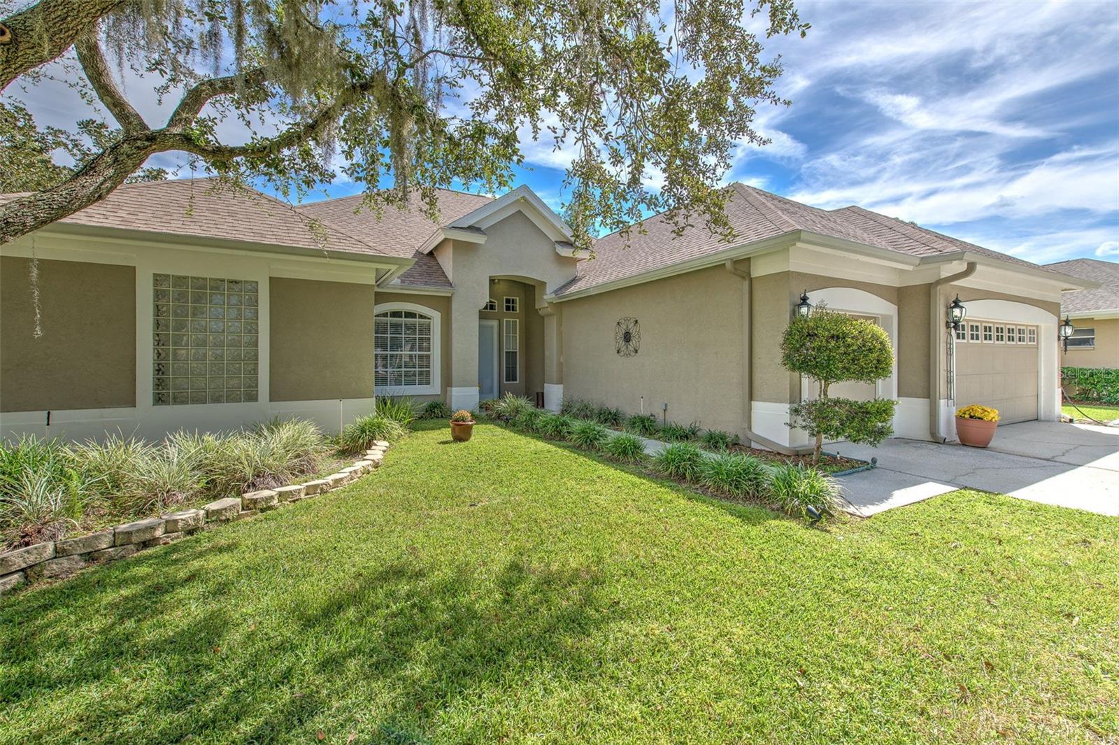 3325 Cypress Landing Dr Property Photo 2