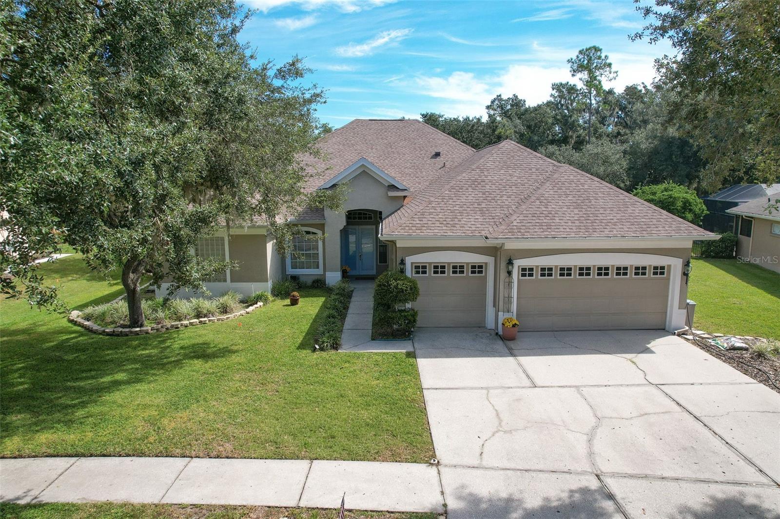 3325 Cypress Landing Dr Property Photo 3