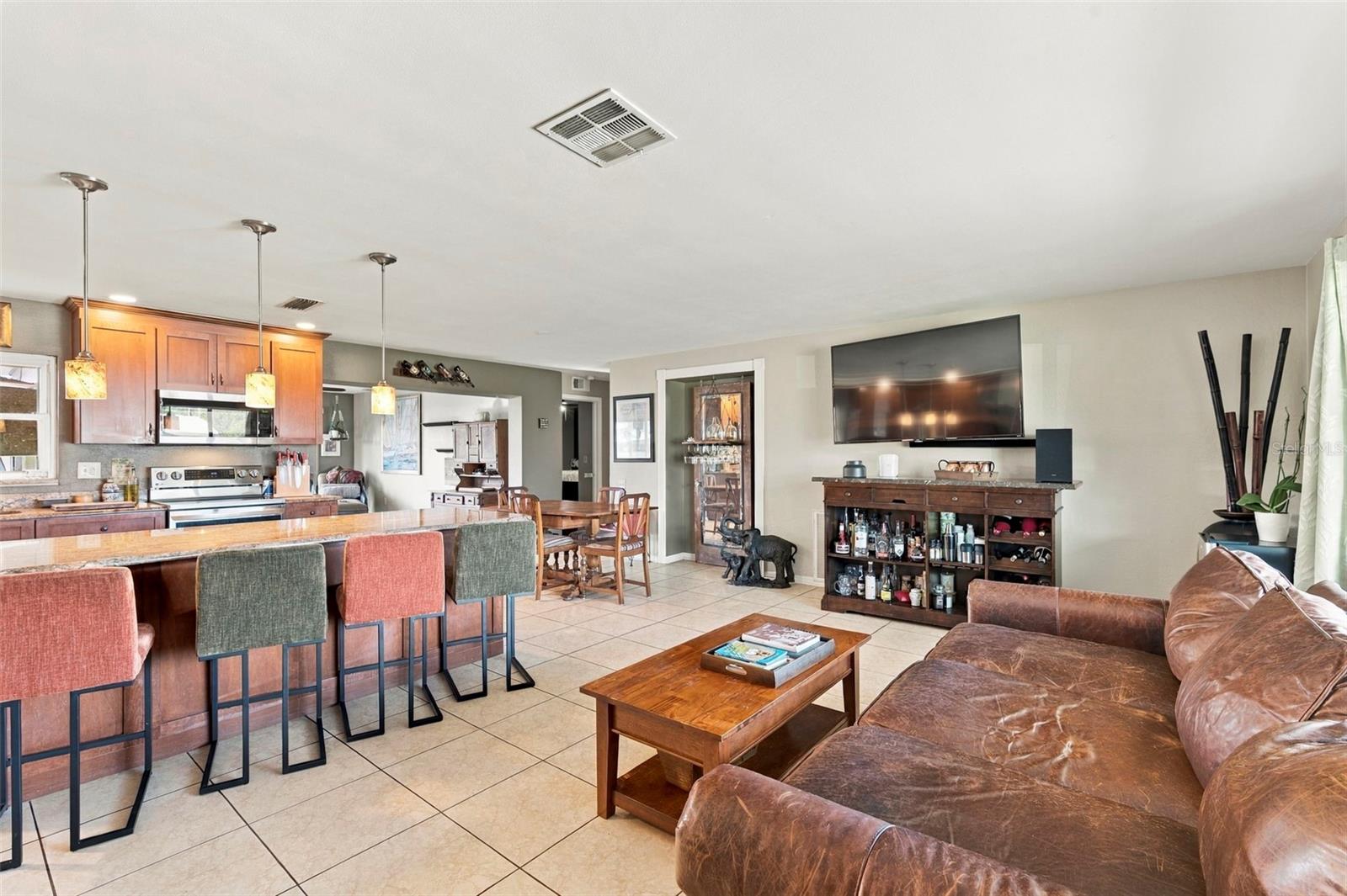 12120 81st Ave Property Photo 6