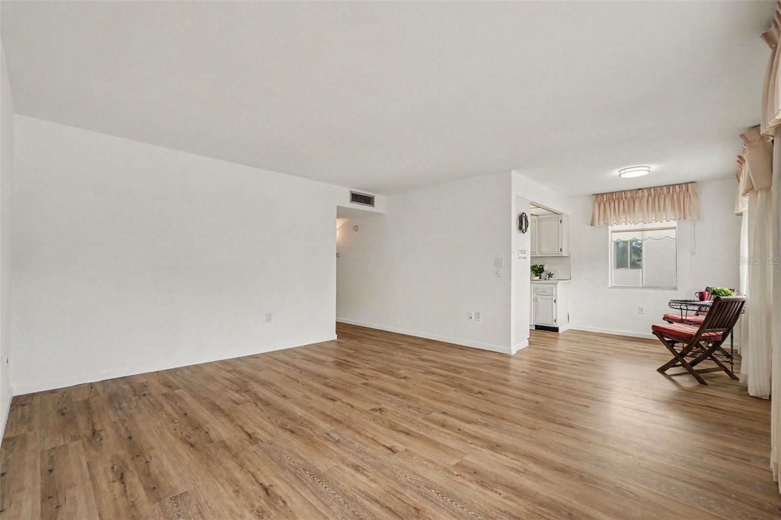 11201 80th Ave #209 Property Photo 7