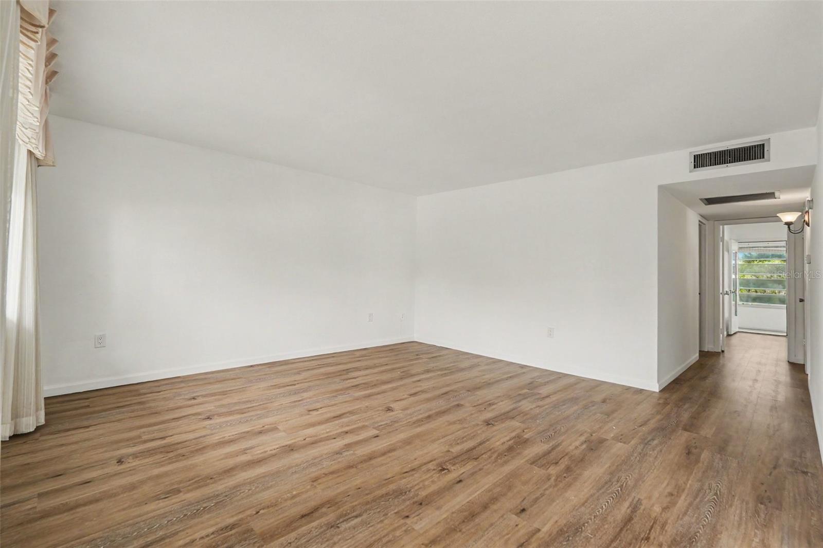 11201 80th Ave #209 Property Photo 8